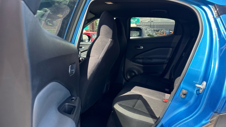 Nissan Juke 1.0 DiG-T 114 N-Connecta 5dr Petrol Hatchback